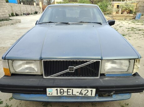 Volvo  1987