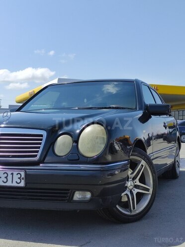 Mercedes E 230 1997, 286,000 km - 2.3 l - Sumqayıt