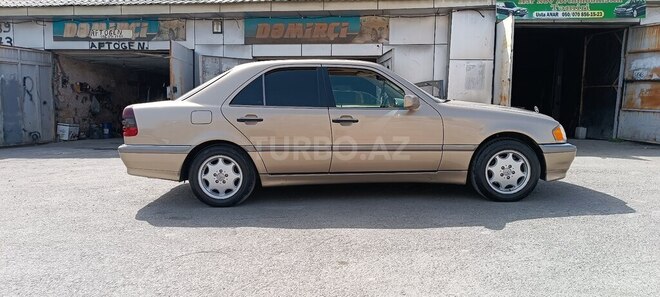 Mercedes C 230 1999, 236,866 km - 2.3 l - Qəbələ
