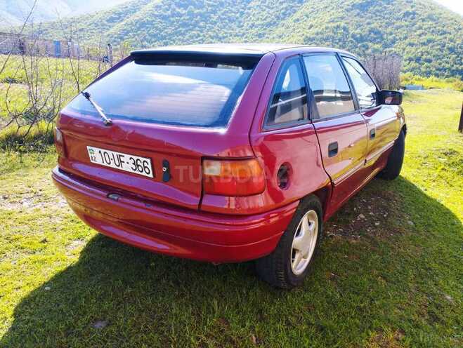 Opel Astra 1993, 123,000 km - 1.4 l - Şəki