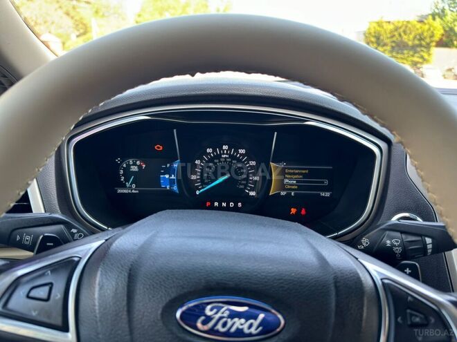 Ford Fusion 2015, 200,900 km - 2.0 l - Bakı