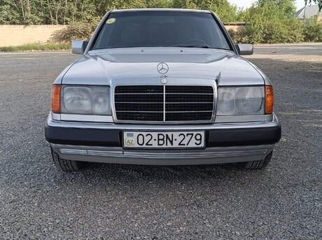 Mercedes E 200 1990