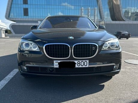 BMW 750 2010