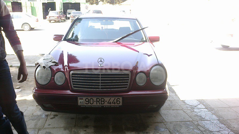Mercedes E 240 1998, 1,740,200 km - 2.4 l - Bakı