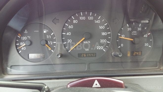 Mercedes ML 270 2001, 261,442 km - 2.7 l - Bakı