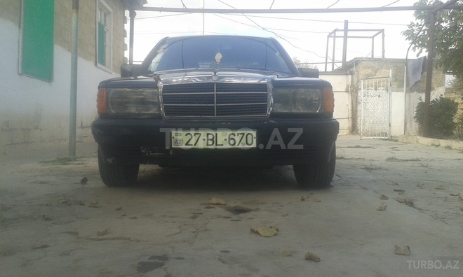 Mercedes 190 1990, 38,000 km - 2.0 l - Şirvan