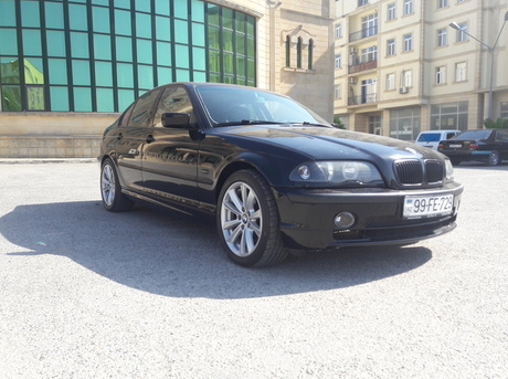 BMW 323 2001
