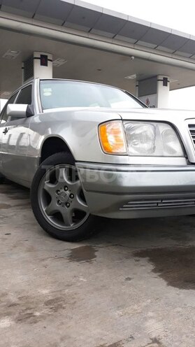 Mercedes E 220 1994, 390,000 km - 2.2 l - Bakı