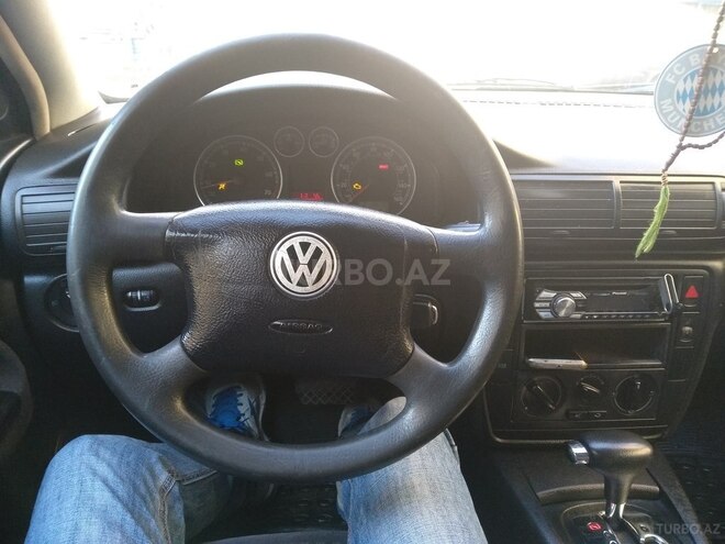 Volkswagen Passat 2001, 214,000 km - 1.8 l - Bakı