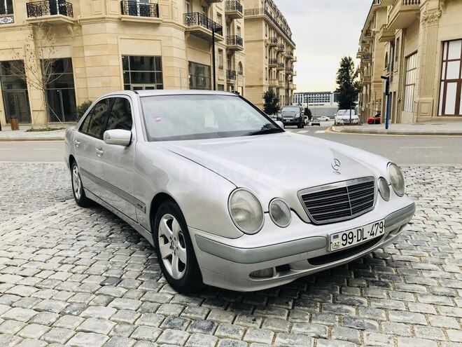 Mercedes E 200 2001, 325,000 km - 2.0 l - Bakı