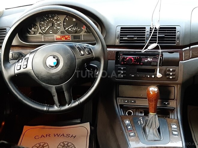 BMW 325 2001, 256,000 km - 2.5 l - Bakı