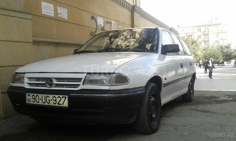 Opel Astra 1994, 25,000 km - 2.0 l - Bakı