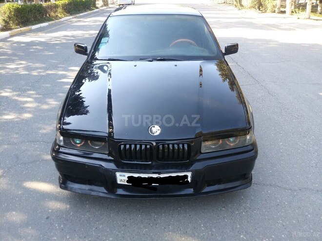 BMW 320 1993, 460,000 km - 2.0 l - Sumqayıt