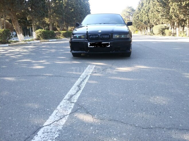 BMW 320 1993, 460,000 km - 2.0 l - Sumqayıt