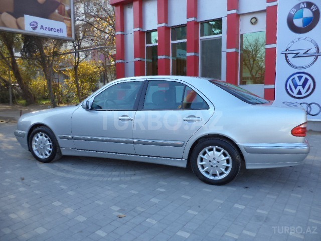 Mercedes E 240 2001, 166,855 km - 2.6 l - Bakı