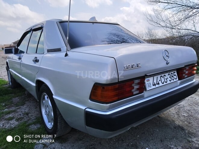 Mercedes 190 1992, 25,000 km - 2.0 l - Salyan