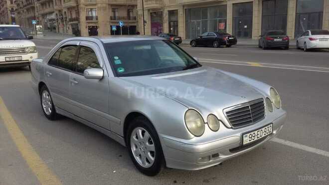 Mercedes E 220 2001, 317,133 km - 2.2 l - Bakı