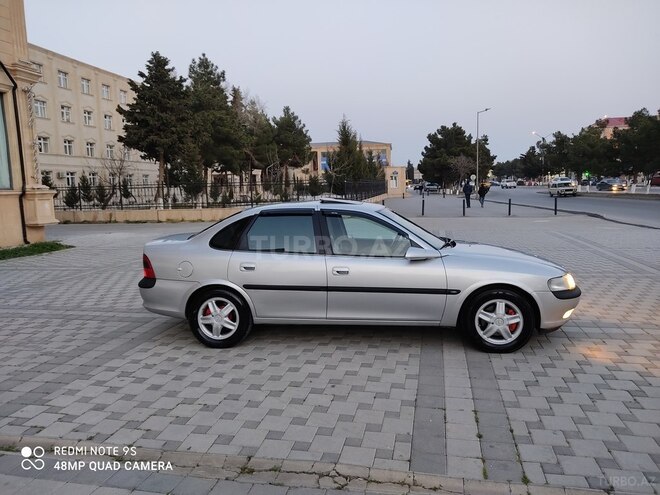 Opel Vectra 1998, 297,140 km - 2.0 l - Sumqayıt