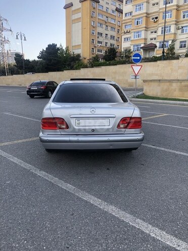 Mercedes E 200 1998, 191,000 km - 2.0 l - Bakı