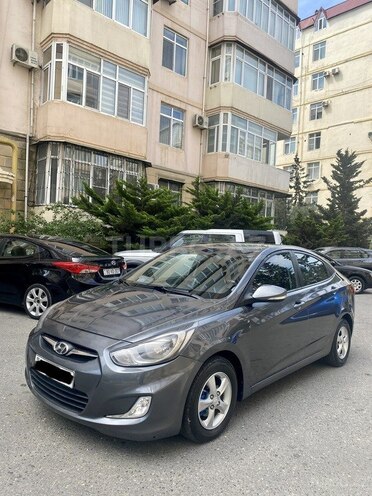 Hyundai Accent 2011, 175,000 km - 1.6 l - Bakı