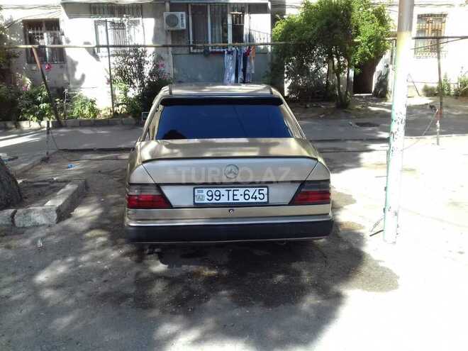 Mercedes E 260 1989, 438,556 km - 2.6 l - Bakı
