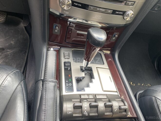 Lexus LX 570 2013, 111,000 km - 5.7 l - Bakı