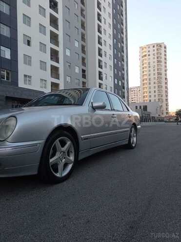 Mercedes E 260 2001, 368,512 km - 2.6 l - Bakı