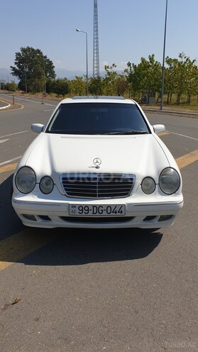 Mercedes E 240 2001, 225,000 km - 2.4 l - Zaqatala