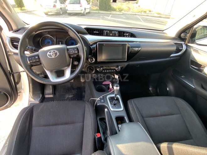 Toyota Hilux 2020, 25,000 km - 2.4 l - Gəncə