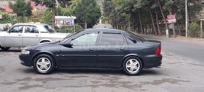 Opel Vectra 1996, 225,000 km - 2.0 l - Bakı