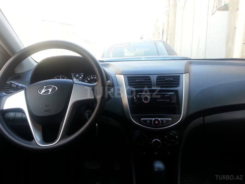 Hyundai Accent 2011, 30,000 km - 1.6 l - Bakı