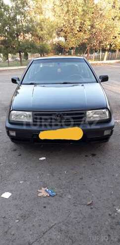 Volkswagen Vento 1995, 100,000 km - 2.0 l - Gəncə