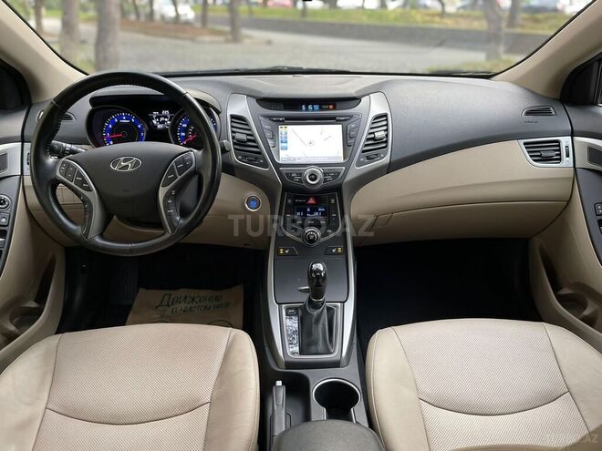Hyundai Elantra 2015, 38,000 km - 1.8 l - Bakı