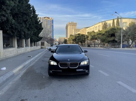 BMW 740 2008