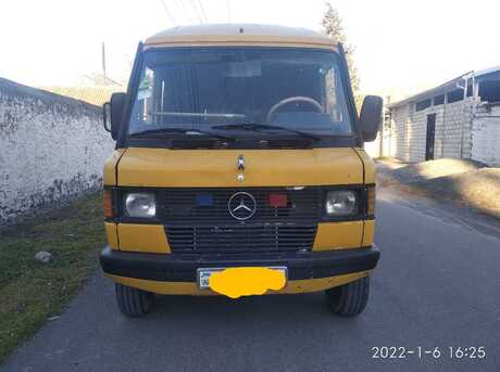 Mercedes 410 D 1990