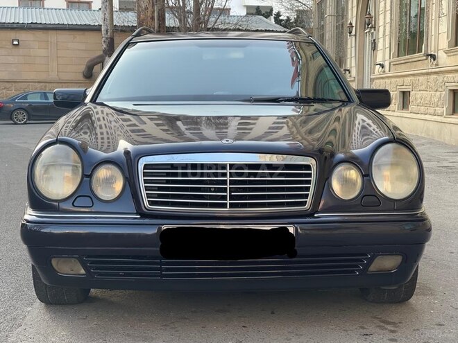Mercedes E 240 1999, 295,886 km - 2.4 l - Bakı