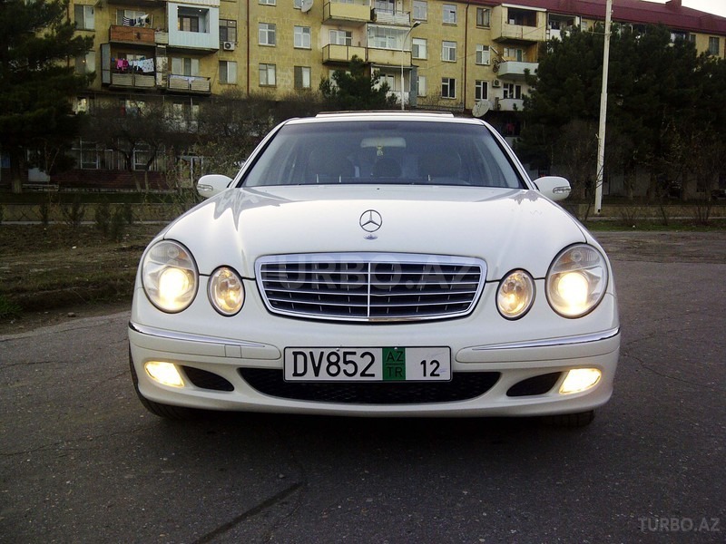 Mercedes E 320 2004, 126,600 km - 3.2 l - Bakı