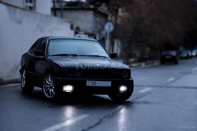 BMW 525 1991, 178,000 km - 2.5 l - Bakı