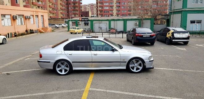 BMW 530 2000, 318,000 km - 3.0 l - Bakı