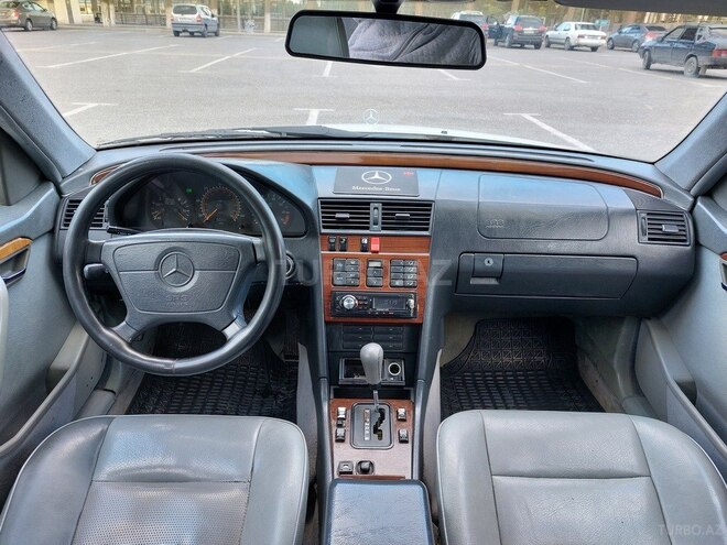Mercedes C 220 1995, 386,590 km - 2.2 l - Bakı