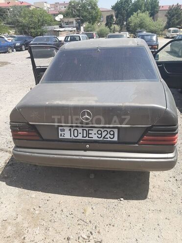 Mercedes E 260 1986, 500,000 km - 2.6 l - Bakı