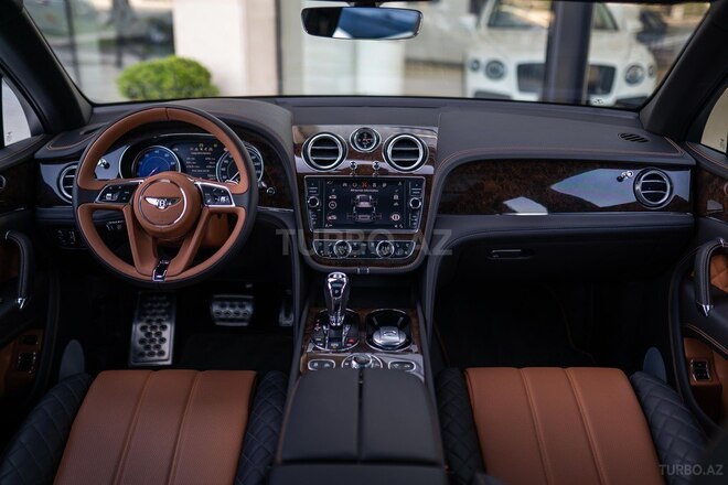 Bentley Bentayga 2018, 6,750 km - 6.0 l - Bakı