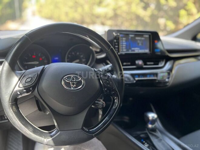 Toyota C-HR 2017, 65,629 km - 2.0 l - Bakı