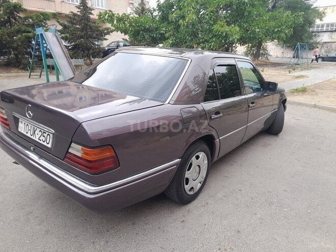 Mercedes E 250 1993, 827,203 km - 2.5 l - Bakı