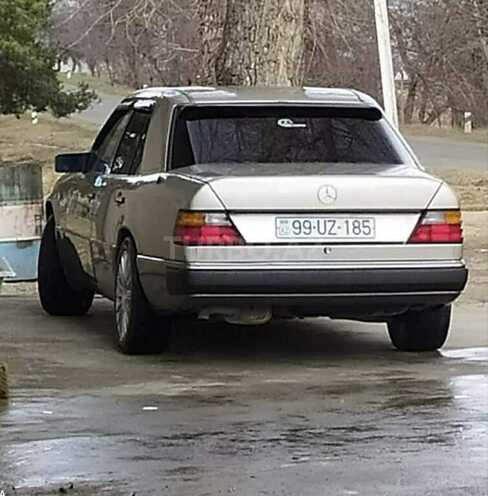 Mercedes E 260 1991, 430,000 km - 2.6 l - Gədəbəy