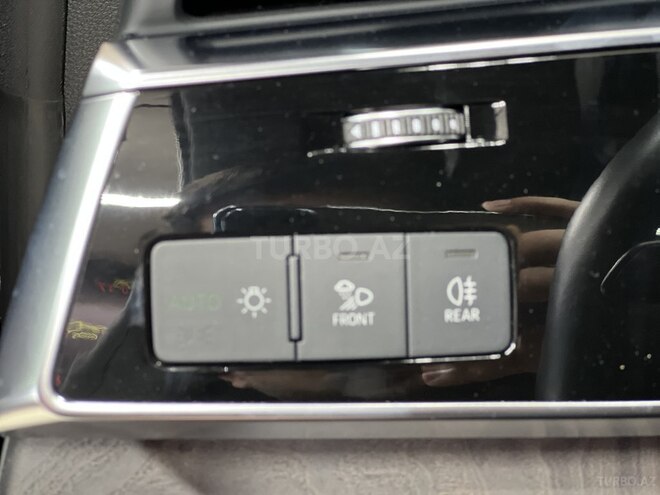 Audi Q8 2018, 37,000 km - 3.0 l - Bakı