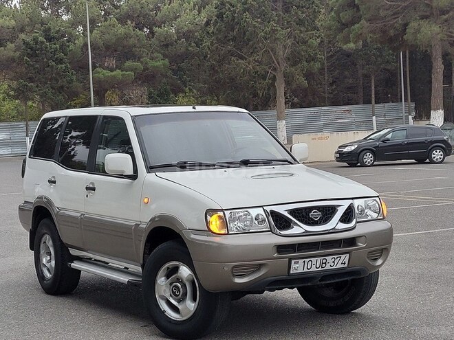 Nissan Terrano 2001, 245,738 km - 2.4 l - Sumqayıt