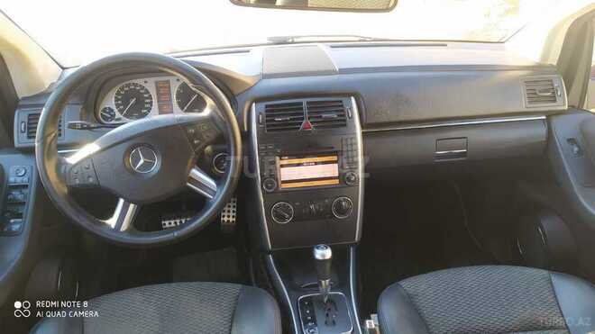 Mercedes B 180 2011, 136,000 km - 1.7 l - Bakı