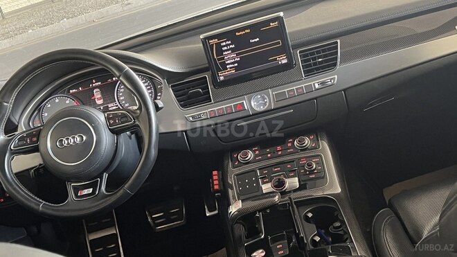 Audi S8 2012, 142,000 km - 4.0 l - Bakı