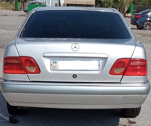 Mercedes E 290 1998, 430,000 km - 2.9 l - Sumqayıt